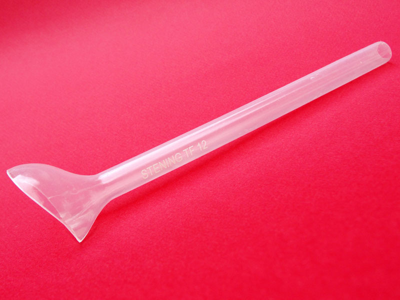 Application of the pharyngeal tube in esophageal stenosis