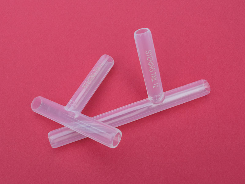 Comparison between the long and classic T-tube